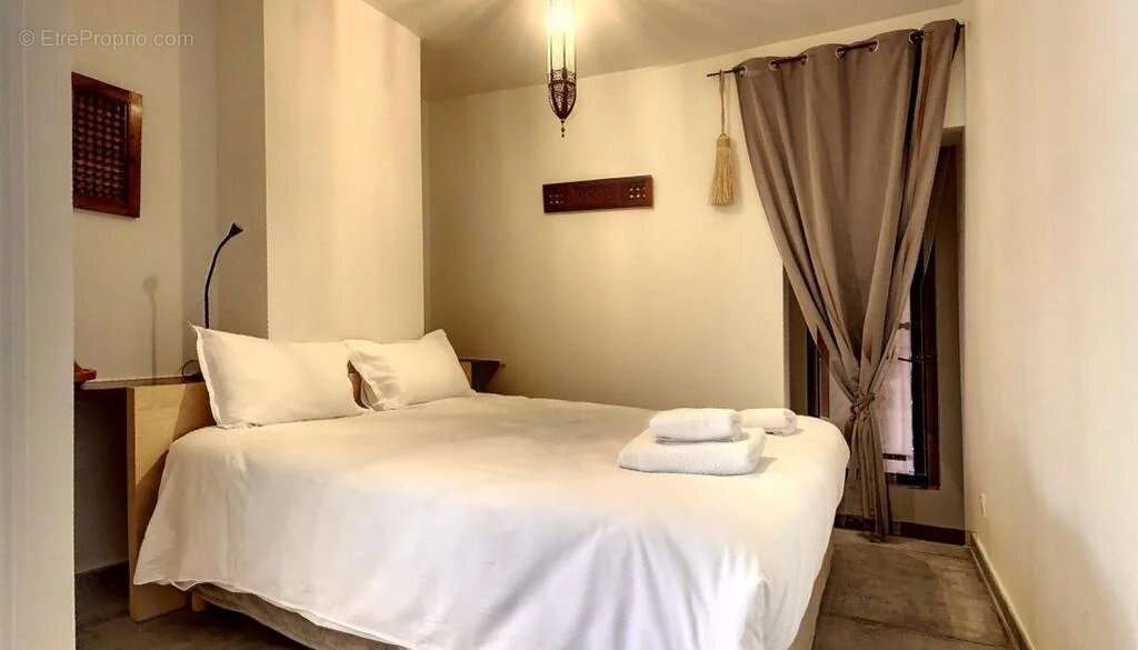 Maison à CABRIERES-D'AVIGNON