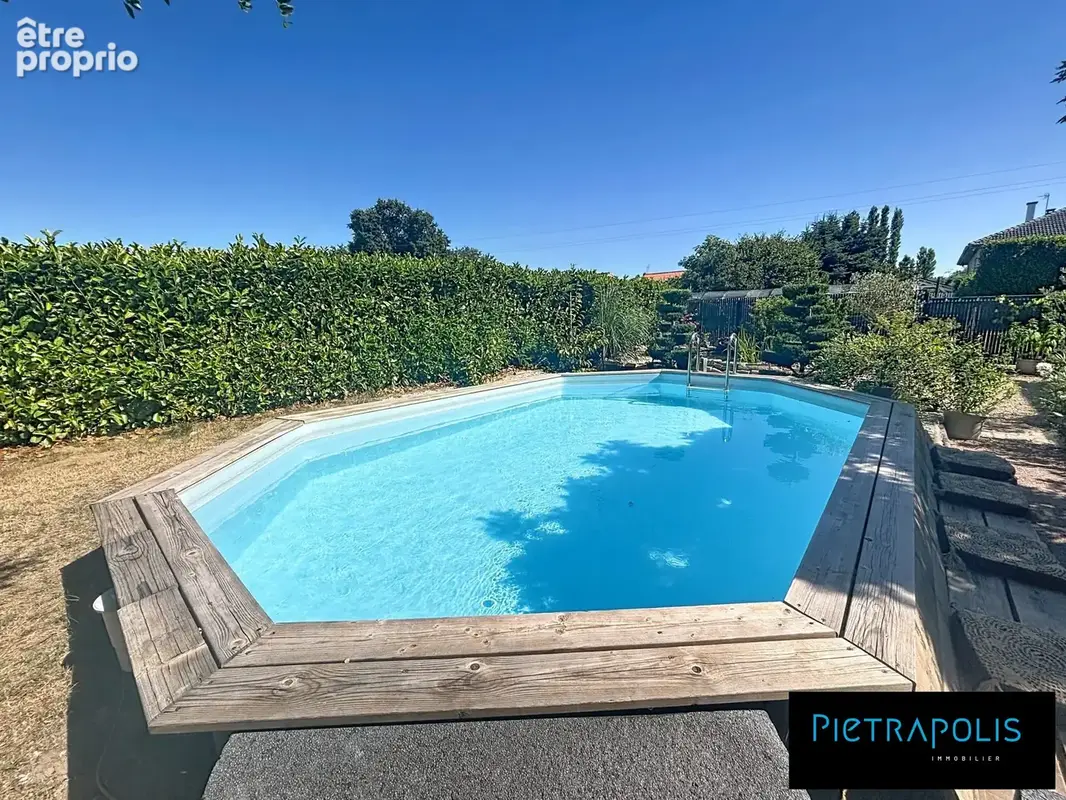 Maison 176 m² à Grieges  - photo 9