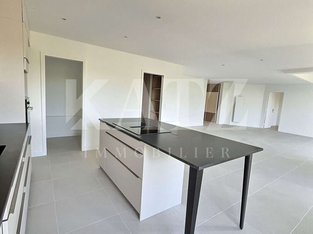 Appartement à GARCHES