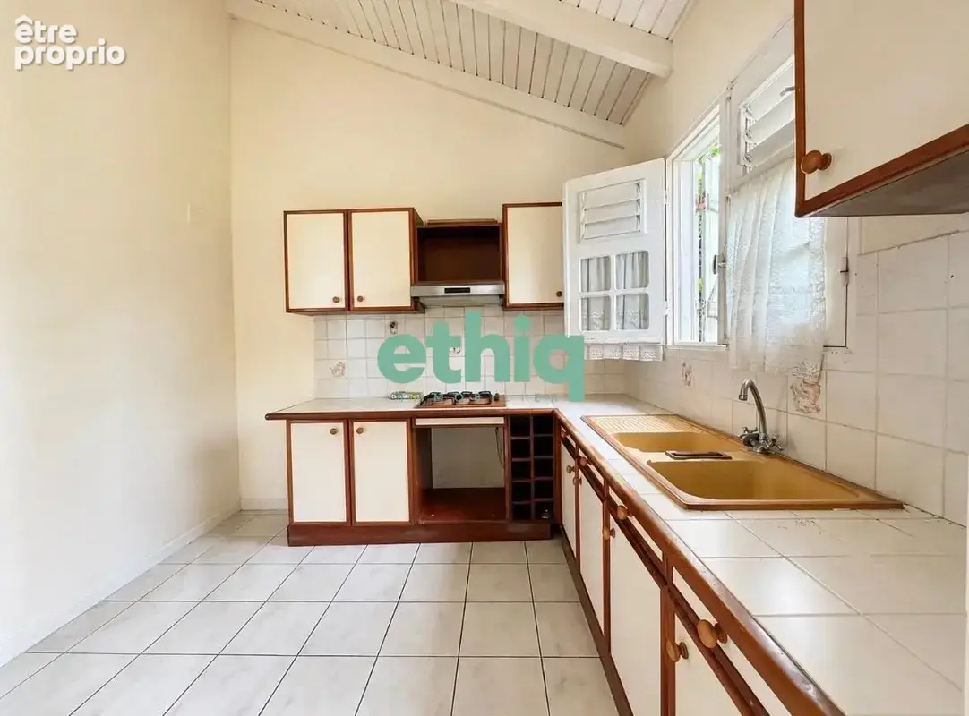 Maison 90 m² à Saint-Francois  - photo 4