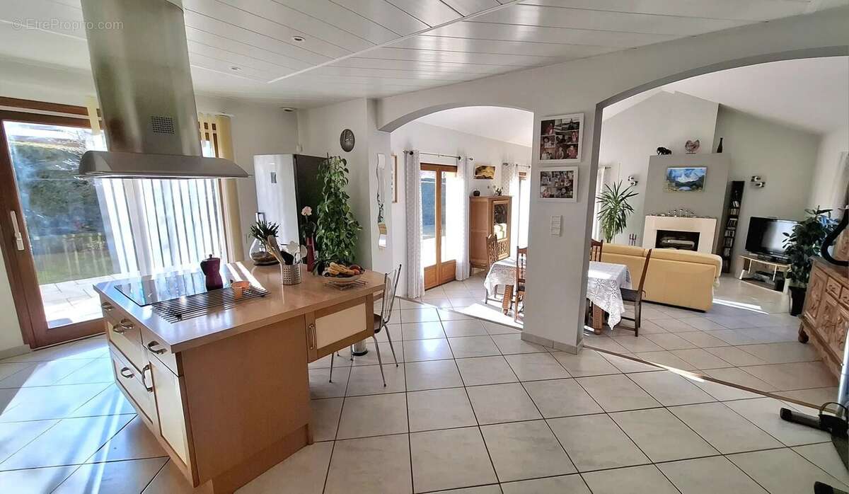 Maison à VIF