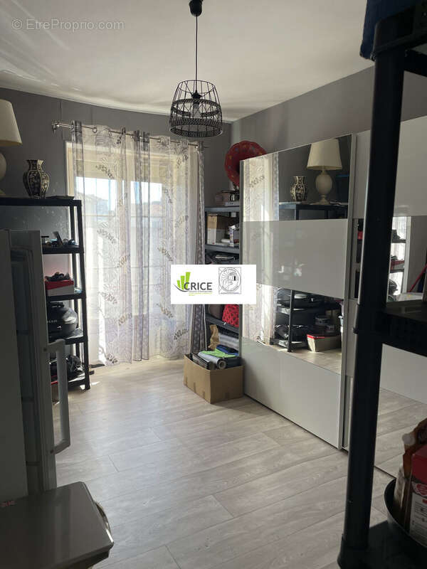 Commerce à MONTMORILLON