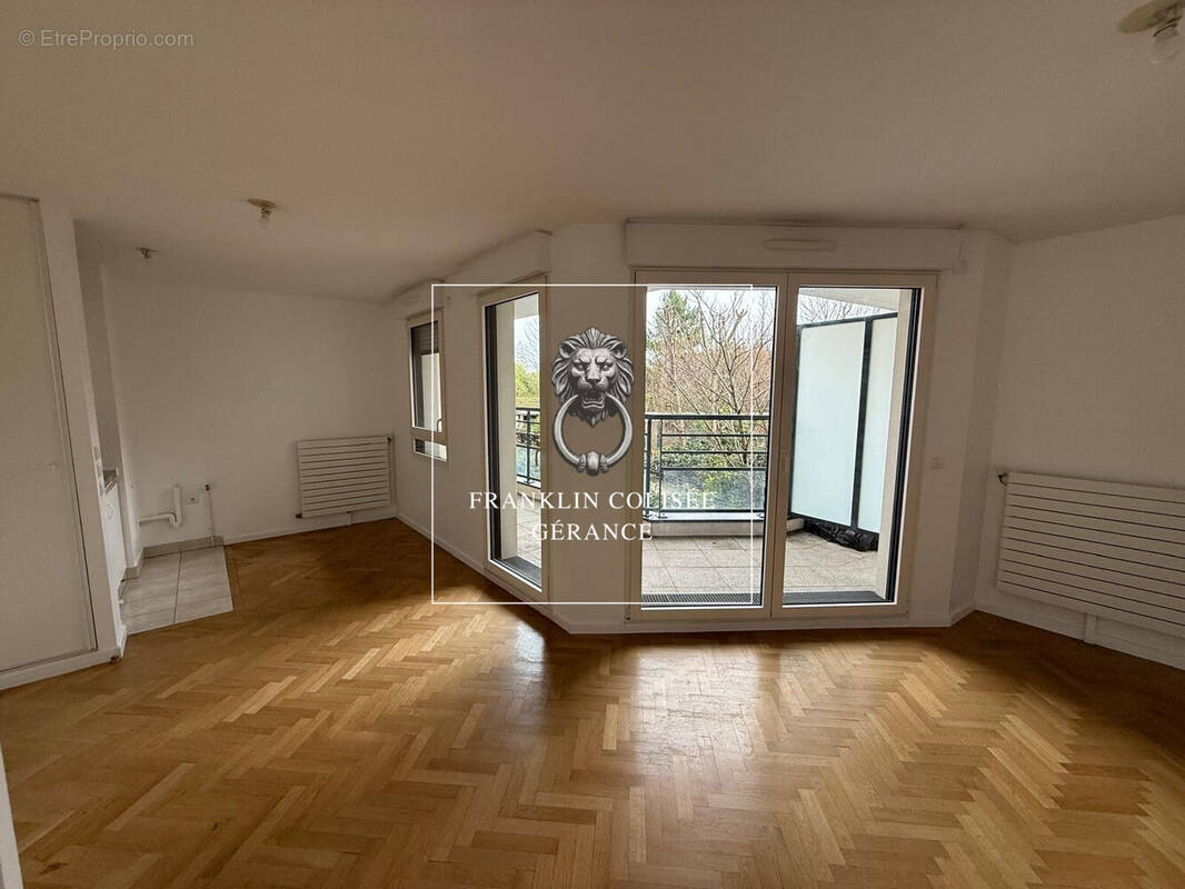 Appartement à SURESNES