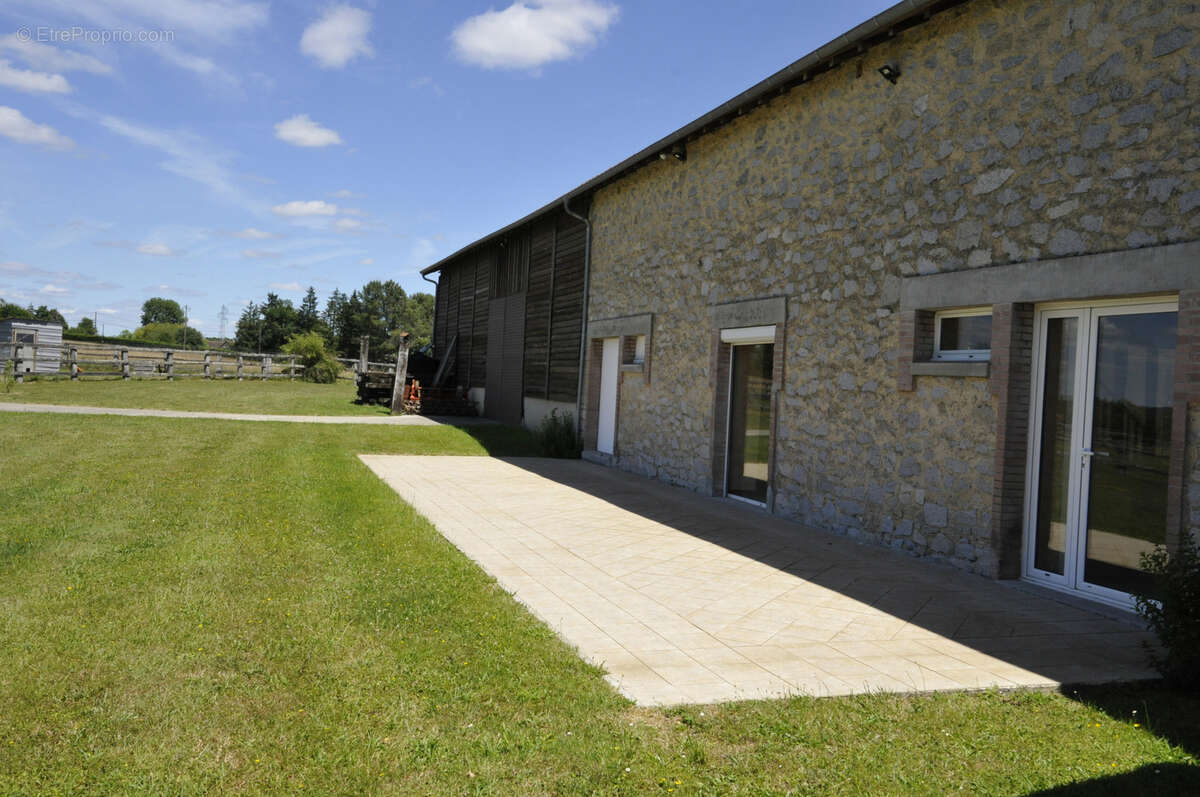 Maison à SAINT-HILAIRE-BONNEVAL