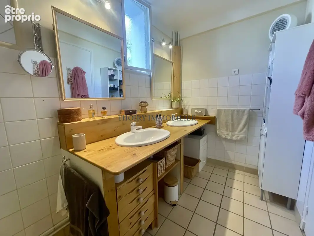 Maison ancienne sur 780 m2 paysagés de 5 pièces principales. - photo 14