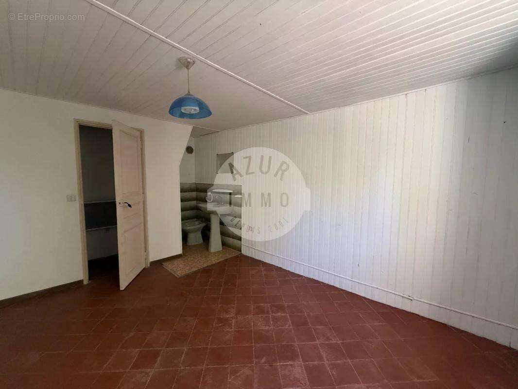 Maison T5 113 m² : T3 + T2 sur 800m2 de terrain - photo 11