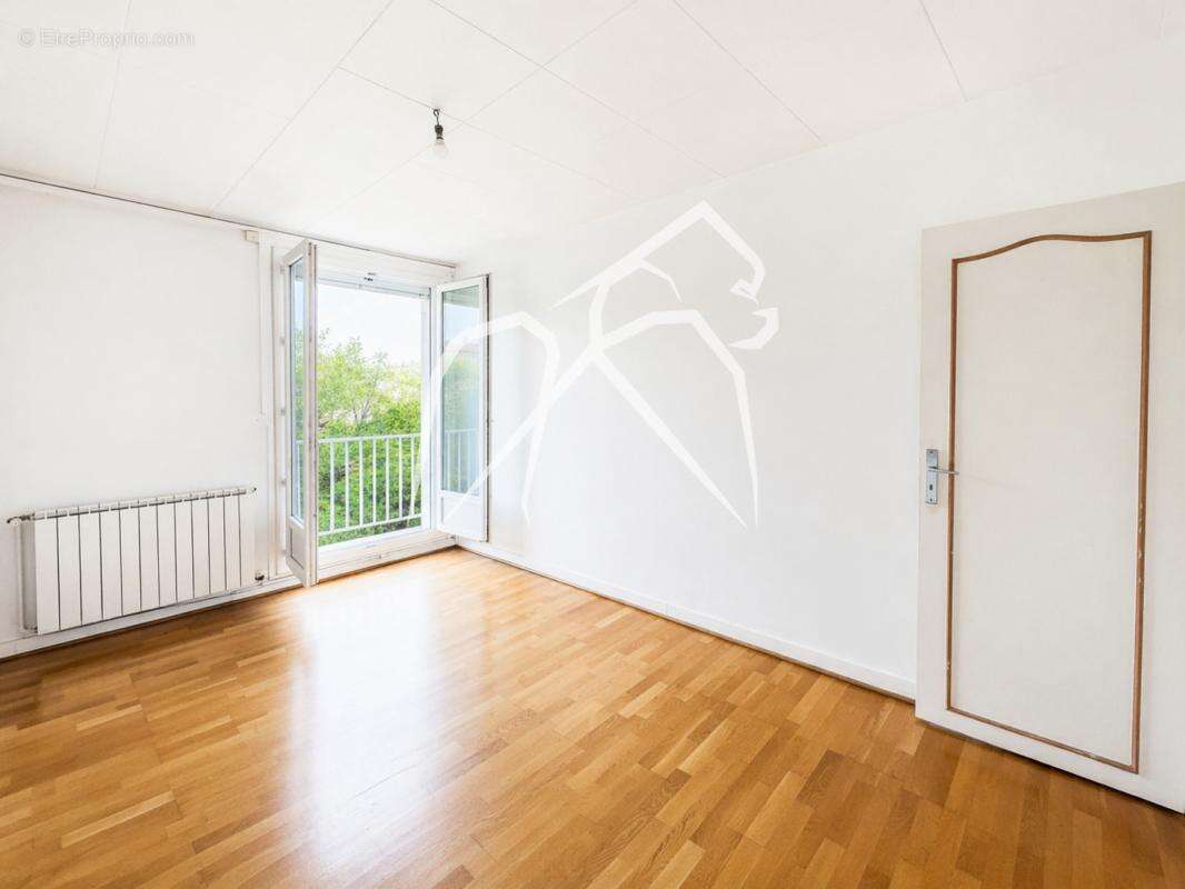 Appartement à SAINT-ETIENNE-DU-ROUVRAY