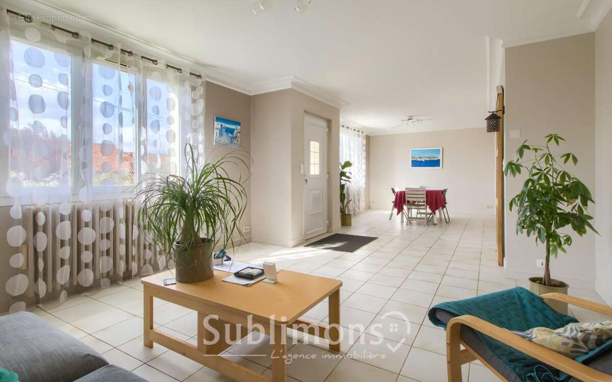 Maison à BASSE-GOULAINE