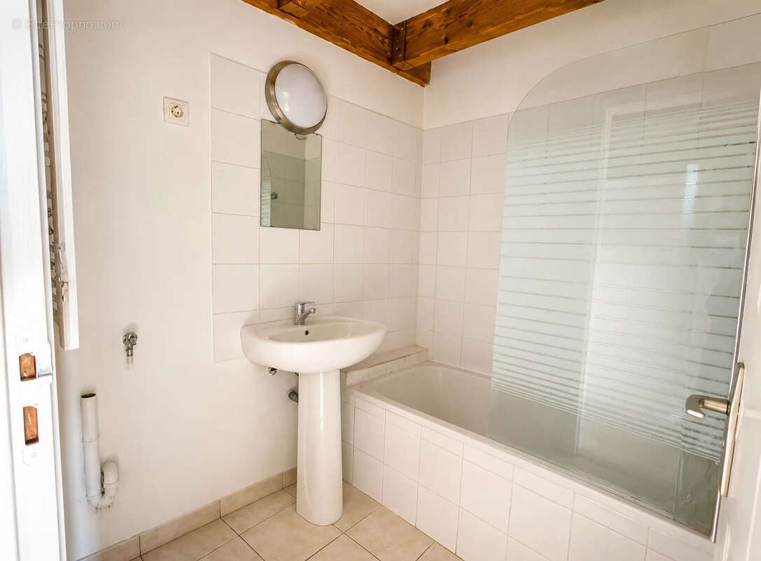 Appartement à SAINT-MAXIMIN-LA-SAINTE-BAUME