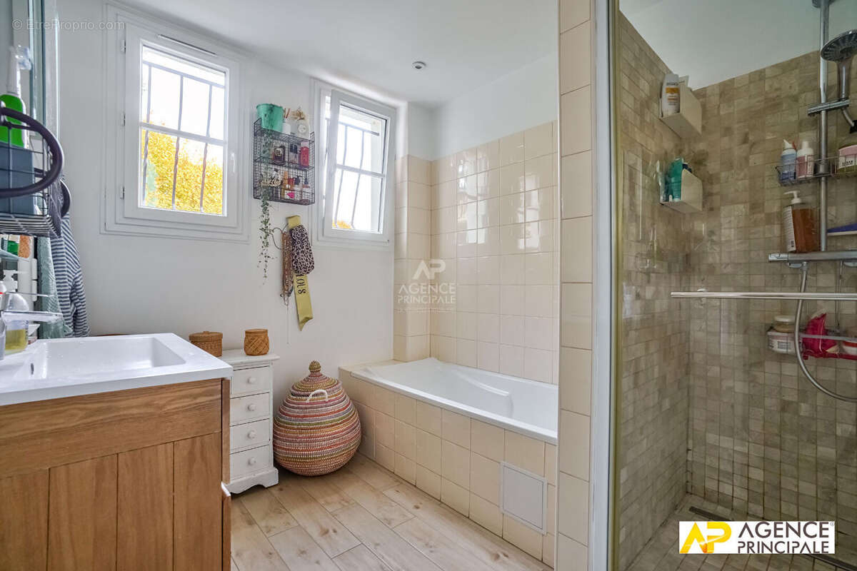 Appartement à MAISONS-LAFFITTE