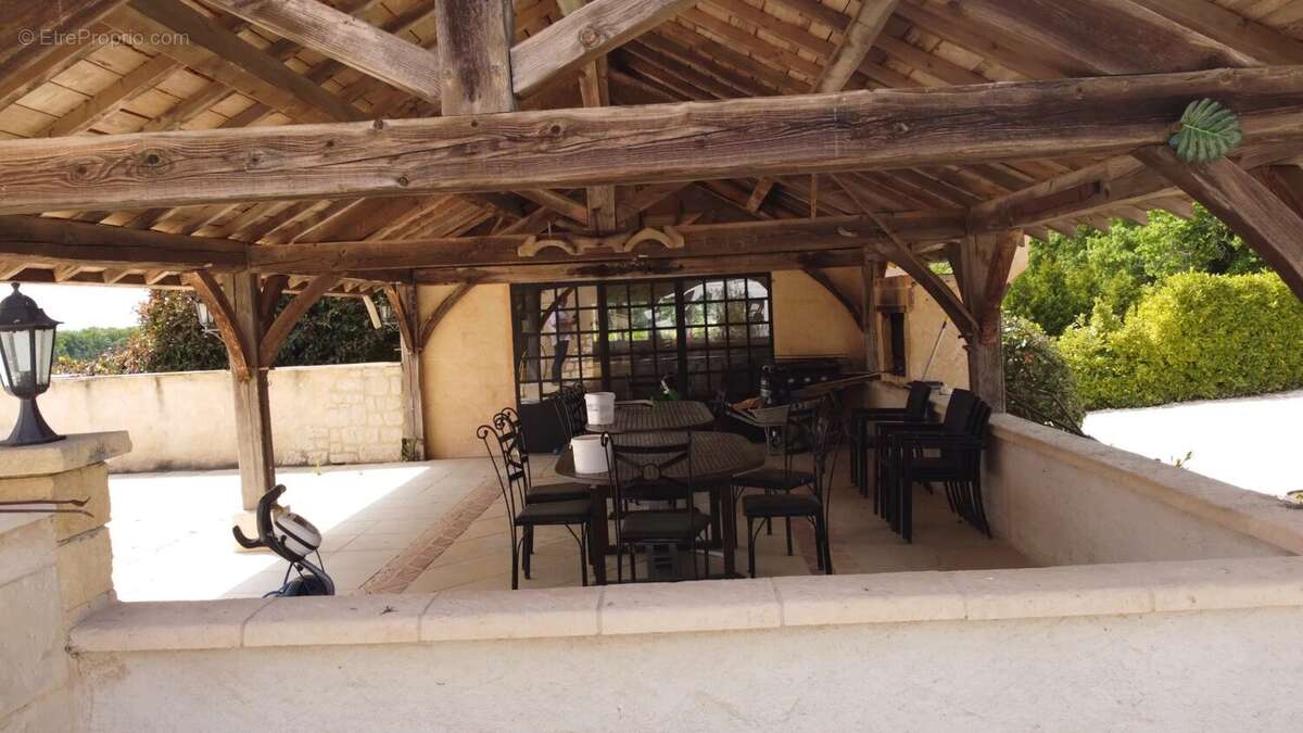 Maison à LIORAC-SUR-LOUYRE