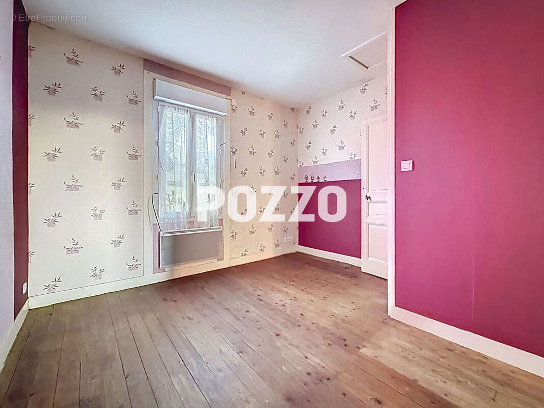 Maison à DONVILLE-LES-BAINS