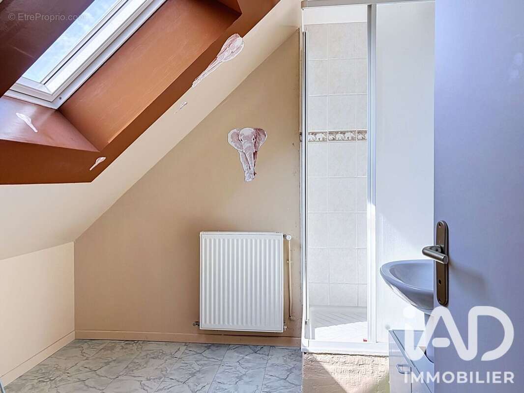 Maison 117 m² à Beaulieu-Sur-Layon  - photo 9