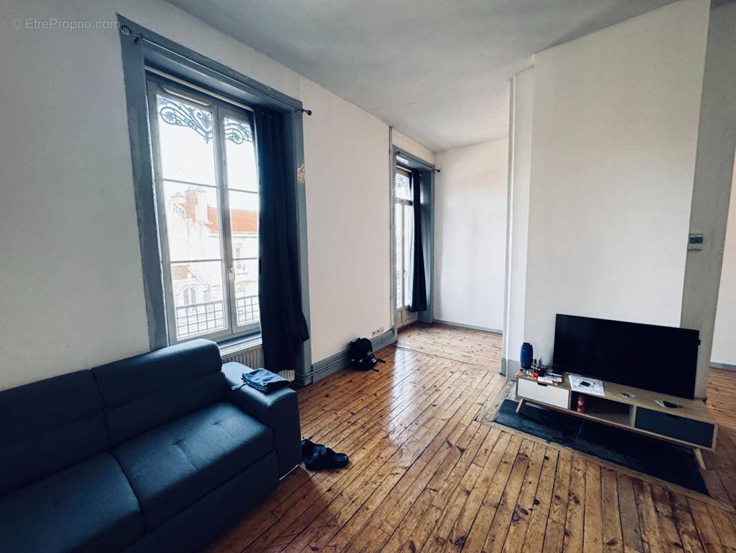 Appartement à SAINT-ETIENNE