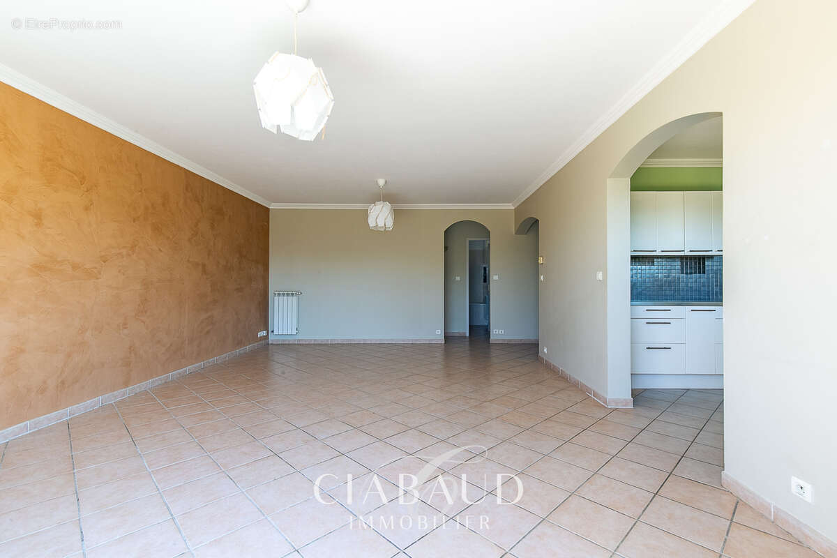 Appartement traversant T3 78,46 m2 garage et parking avec vue panoramique - photo 6