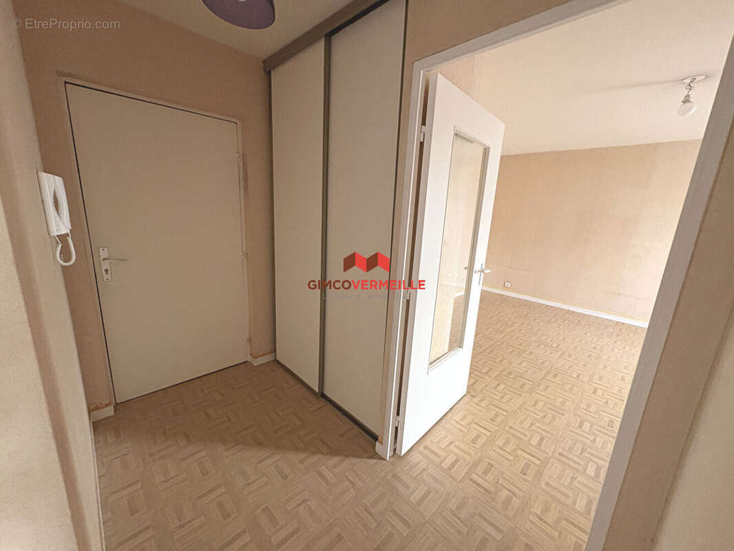 Appartement à MONTIGNY-LE-BRETONNEUX