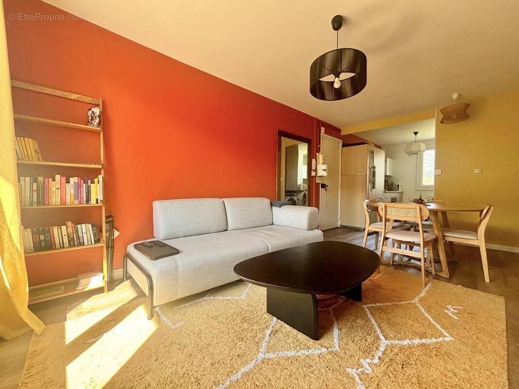 n°2 - Appartement à FONTAINE