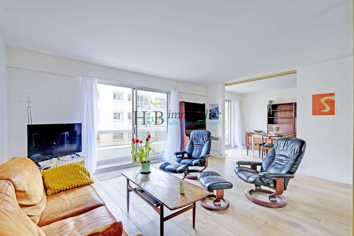 Appartement à PARIS-11E