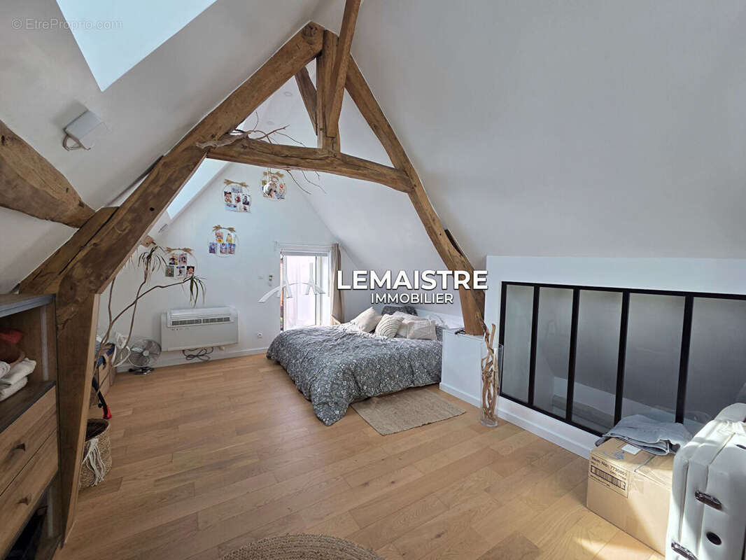 Maison à FRENEUSE