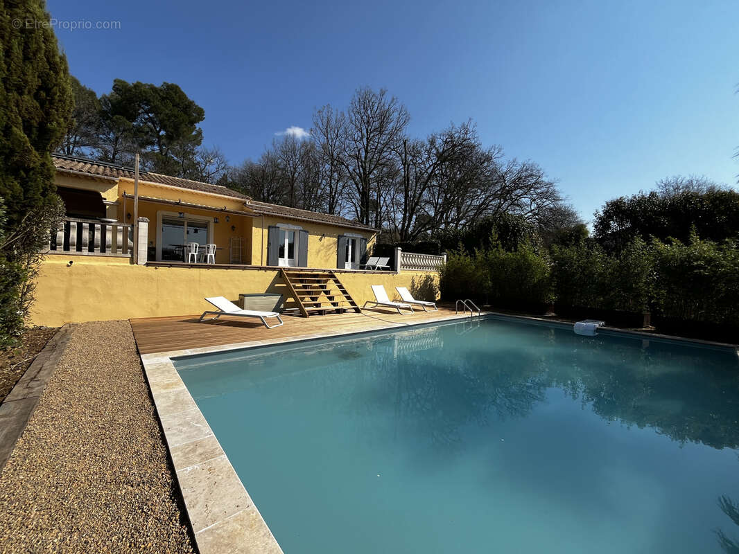 Maison à SAINT-ANTONIN-DU-VAR