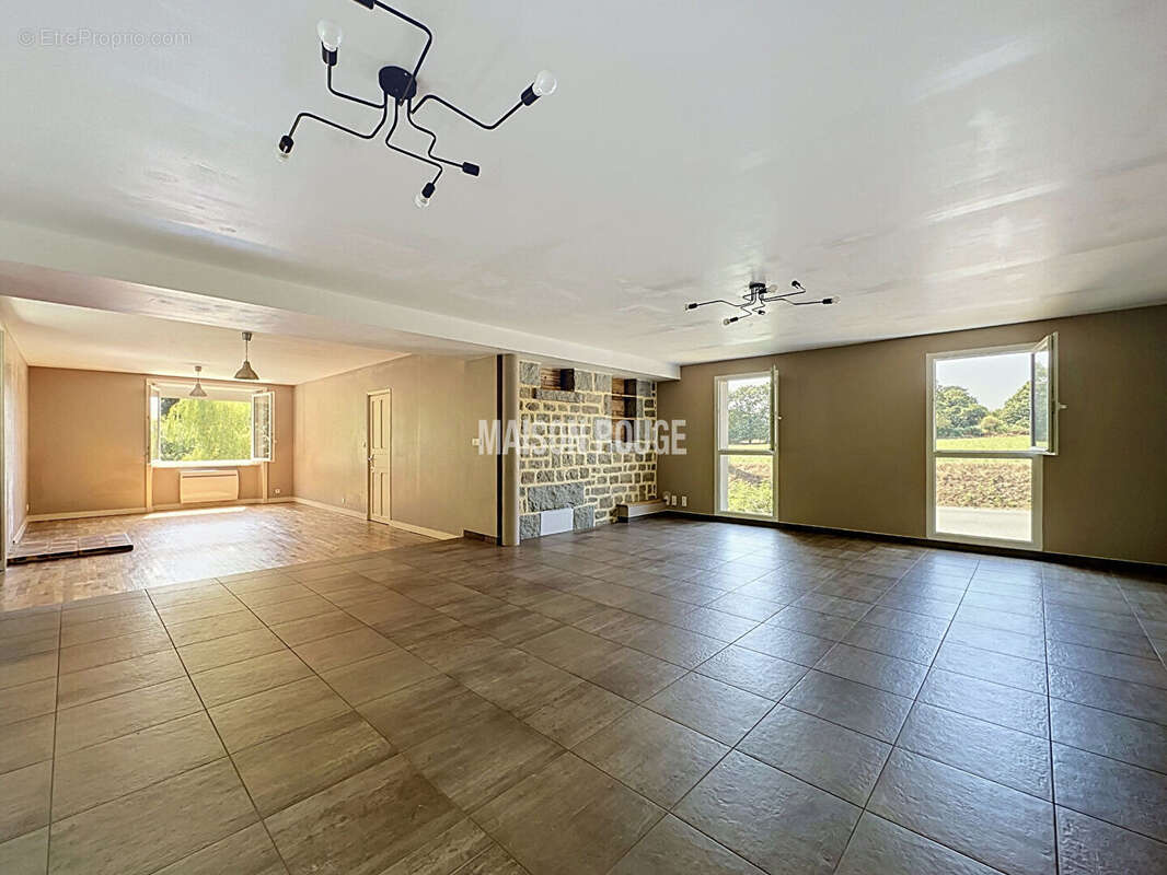Maison en pierre rénovée 250 m² - 6 chambres -1.3 ha de terrain. Proche Dinan - photo 7