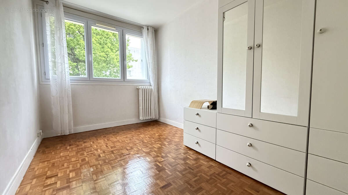 Appartement à SAINT-CYR-L'ECOLE