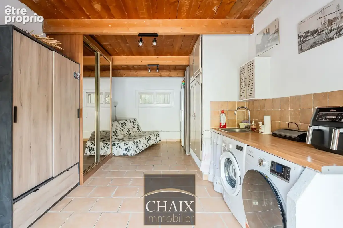 Maison de 186 m2 avec t2 indépendant, piscine et terrain de 1 750 m2 - photo 12