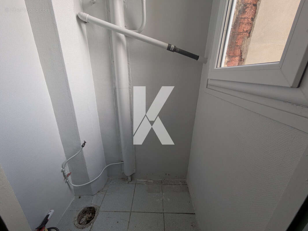 Pièce de stockage des parties communes - Appartement à ARGENTEUIL