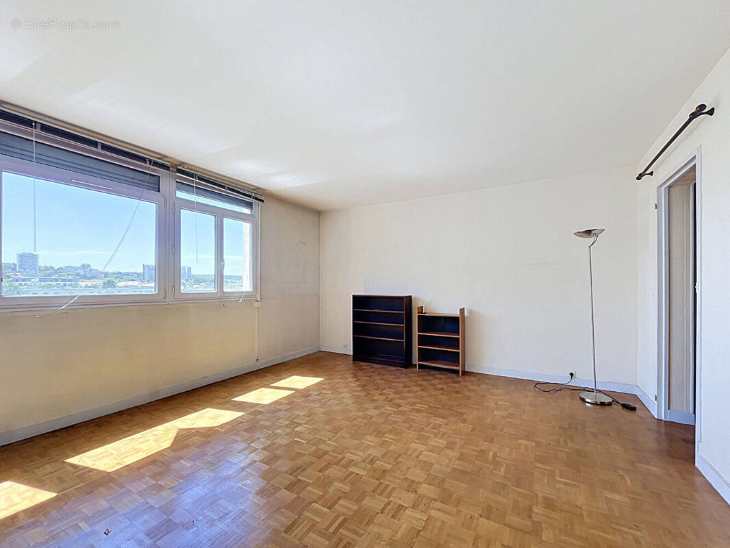 Appartement à CHATILLON