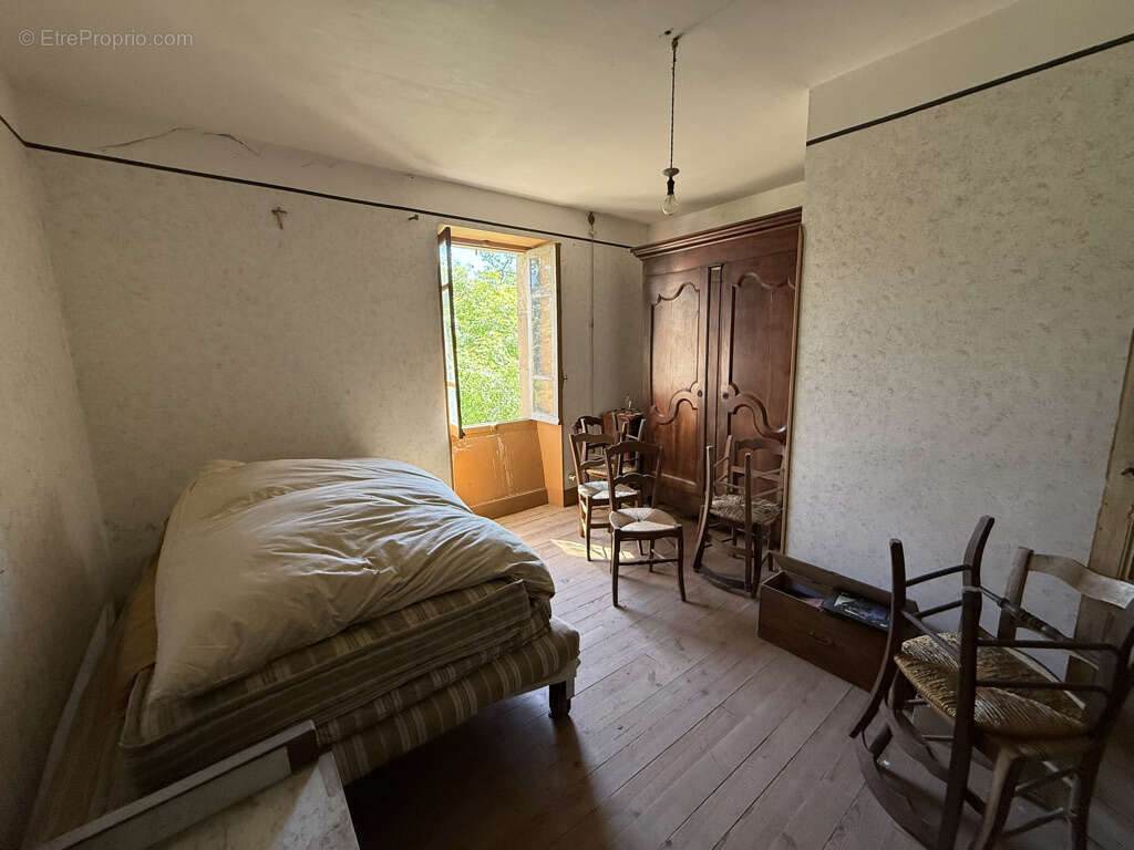 Maison à JOUQUEVIEL