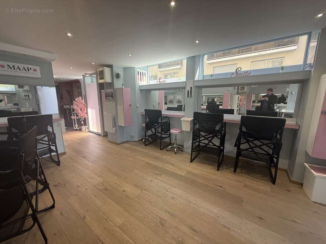 Commerce à PARIS-15E