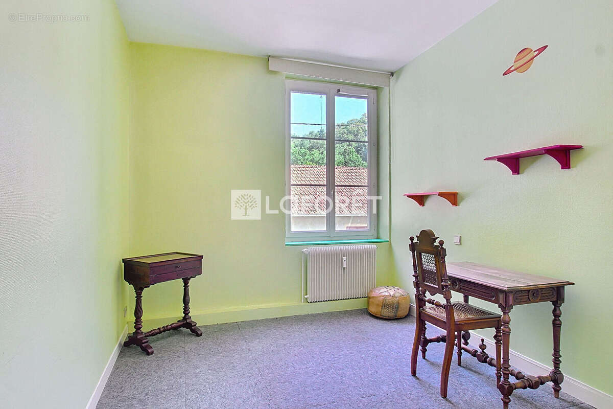 Appartement à NEUVILLE-SUR-SAONE
