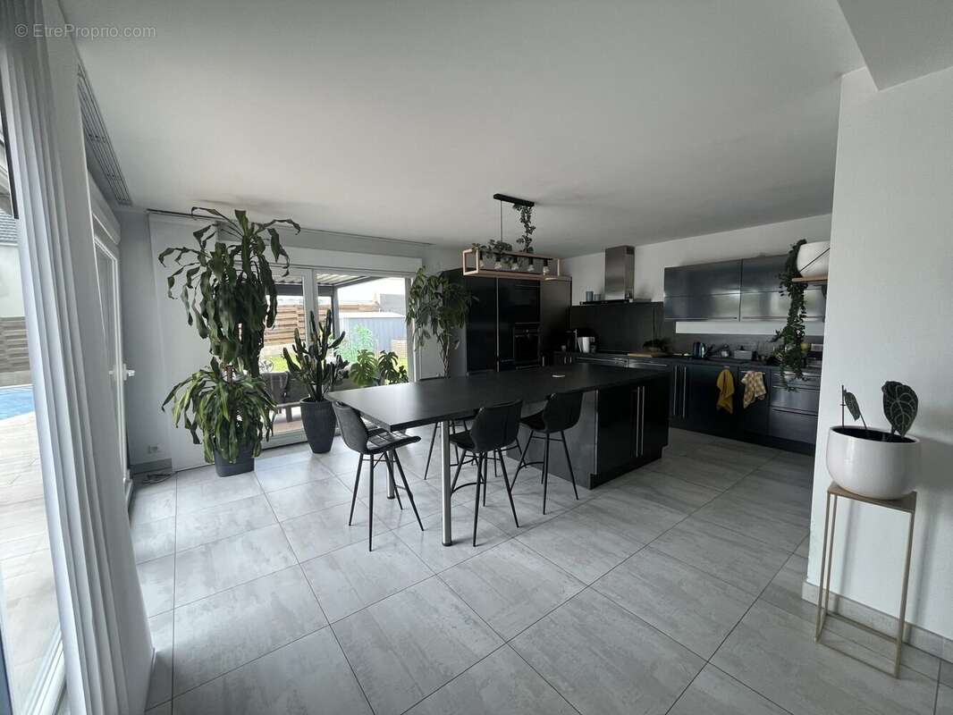 Maison à COURCELLES-SUR-NIED