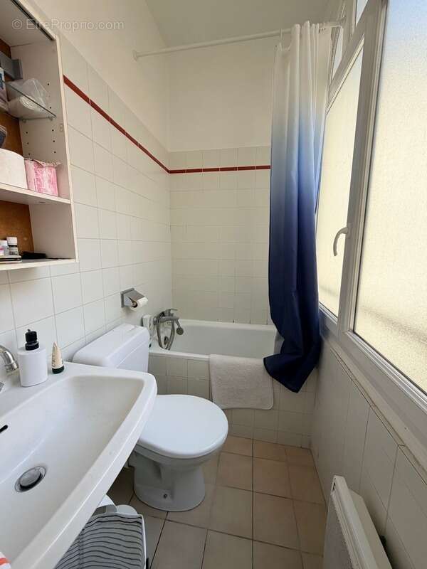 Dijon centre  place saint michel studio de 21.65 m2  dans un superbe hotel particulier - photo 4