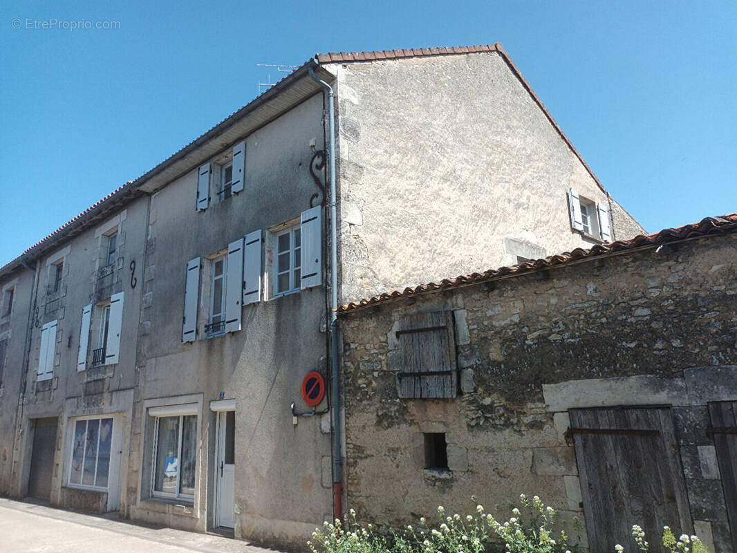 Maison à USSON-DU-POITOU