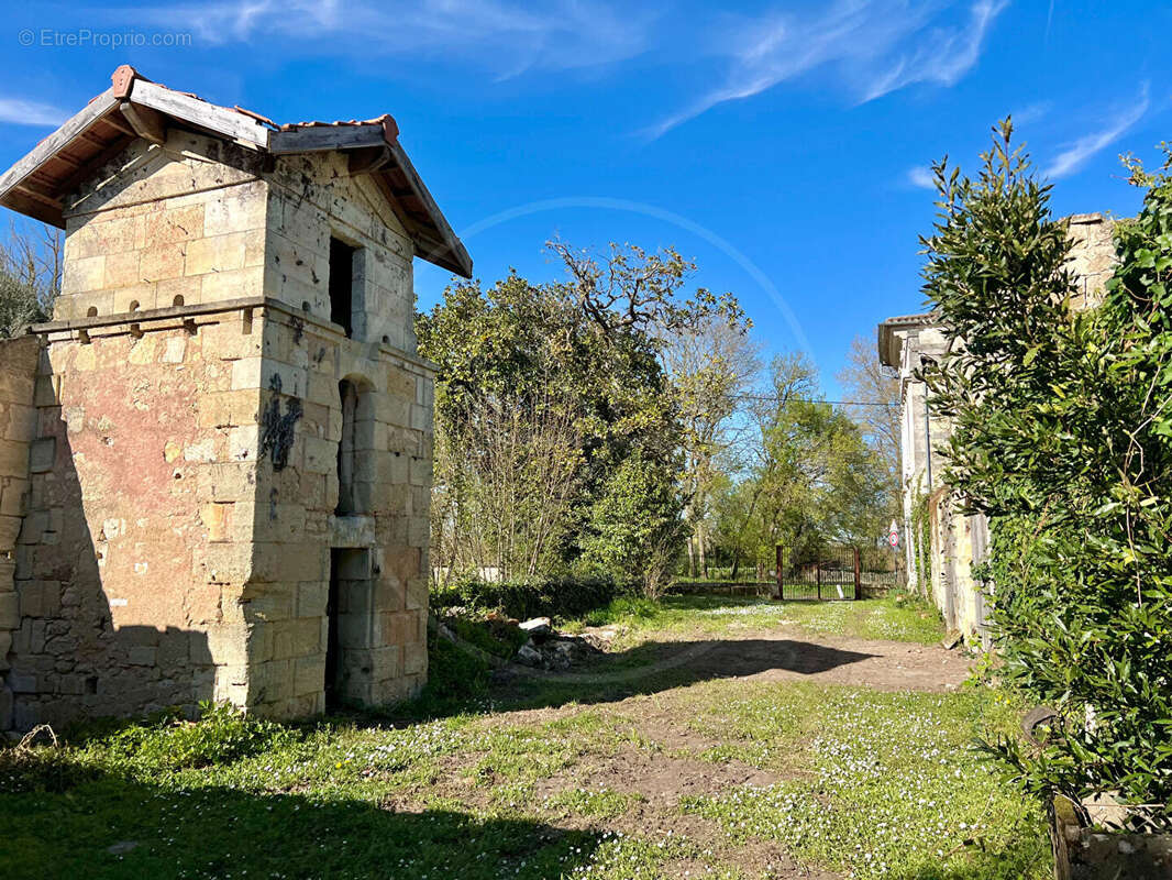 Maison à SAINT-EMILION