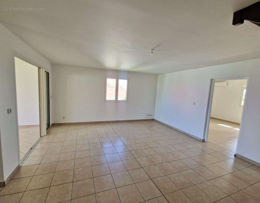 Appartement à PETIT-BOURG