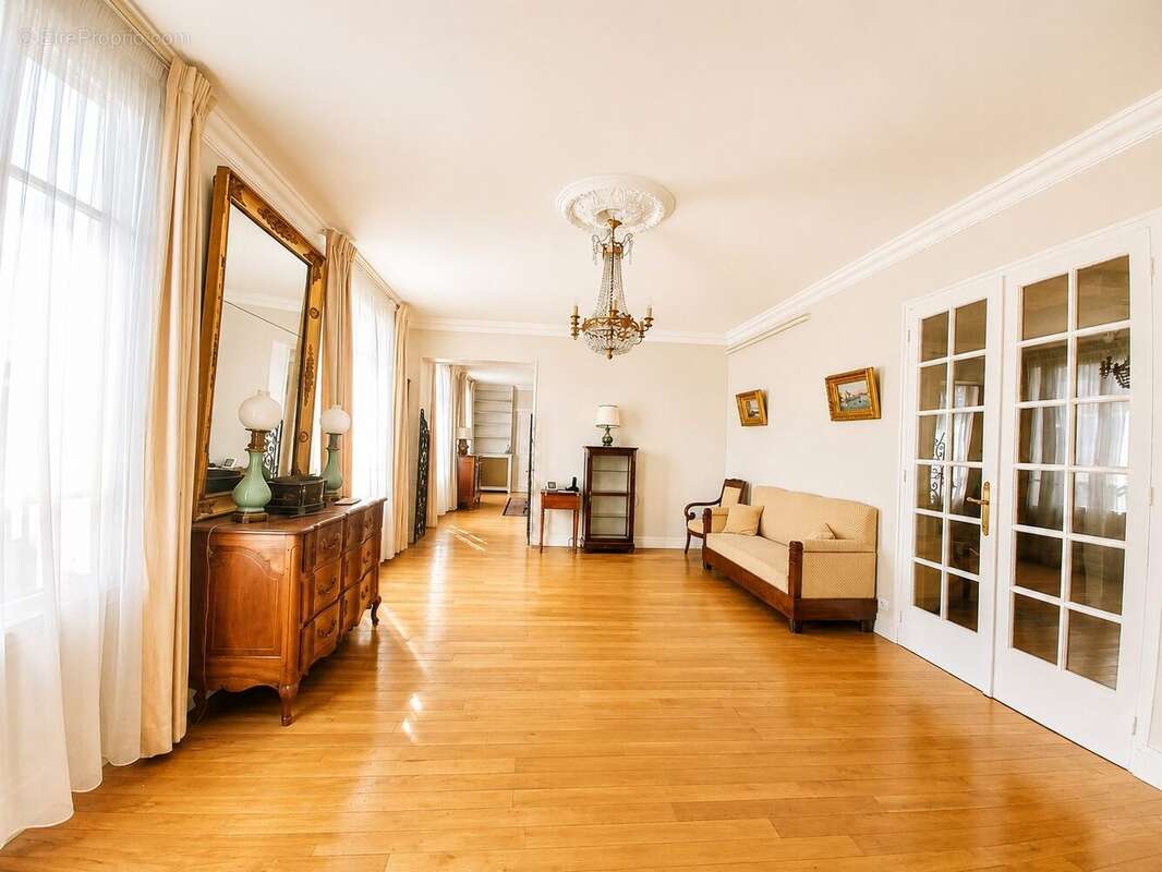 Appartement à LE VESINET