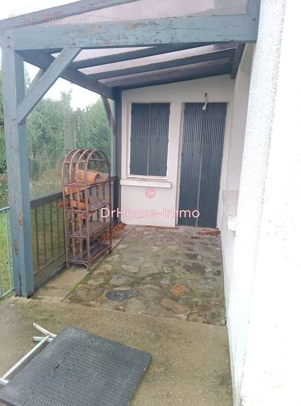 Maison à LA CHAPELLE-SAINT-GERAUD