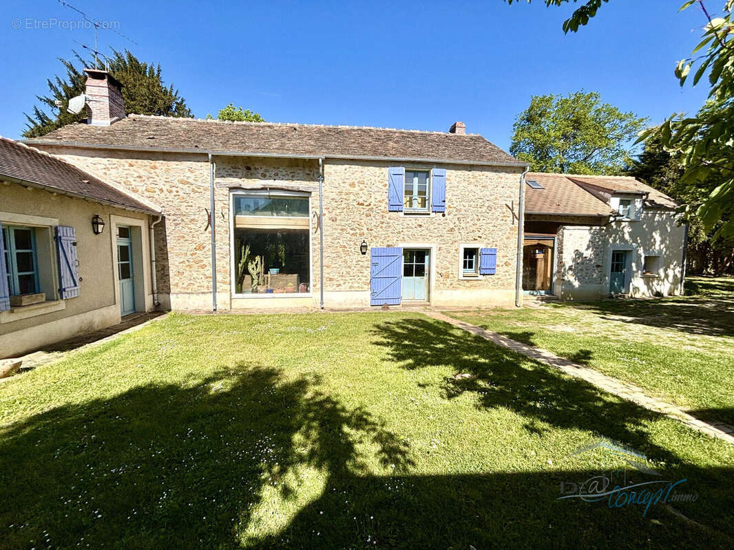 Maison à JANVILLE-SUR-JUINE