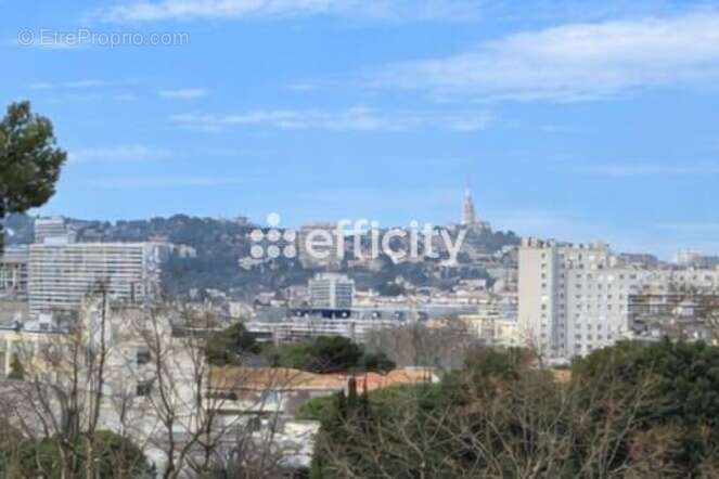Appartement à MARSEILLE-9E