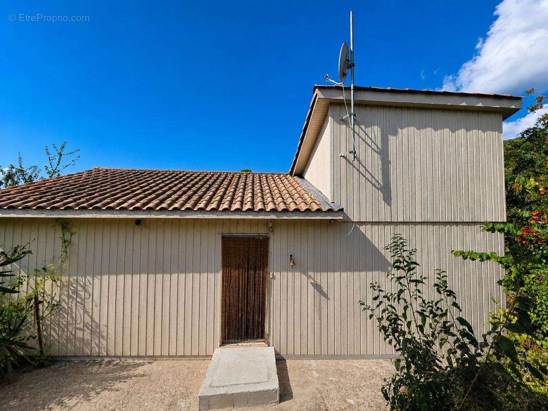 Maison 61 m² à Vailhauques  - photo 16