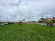 Photo 1 - Terrain à BUSSIERES