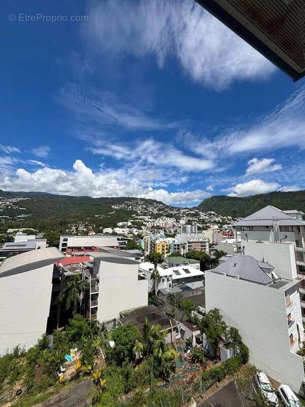Appartement à SAINT-DENIS