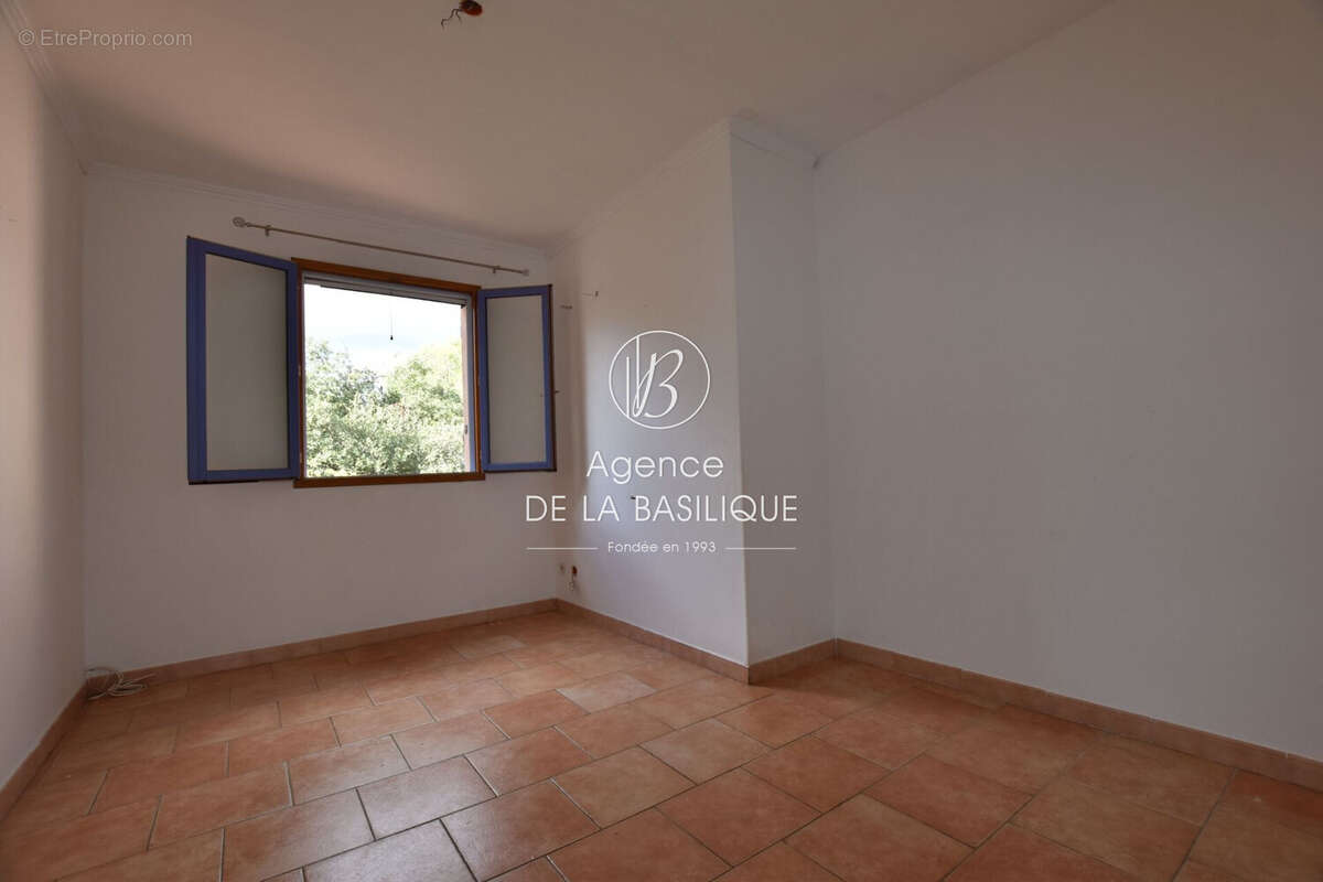 Maison à SAINT-MAXIMIN-LA-SAINTE-BAUME