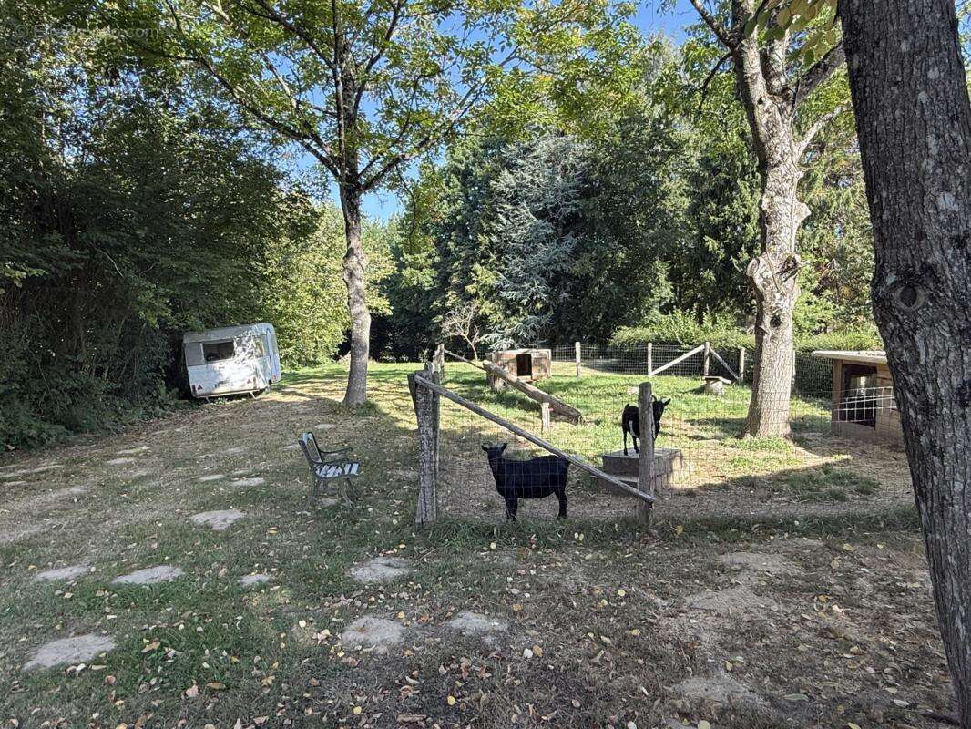 Maison à COLONARD-CORUBERT