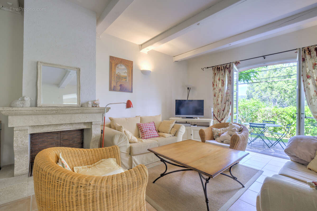 Maison à LA MOTTE