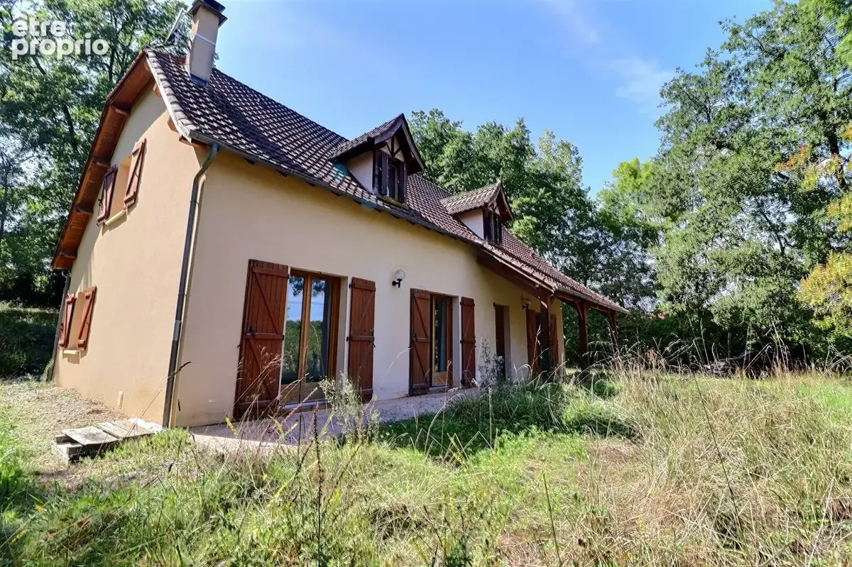 Maison à LISSAC-ET-MOURET