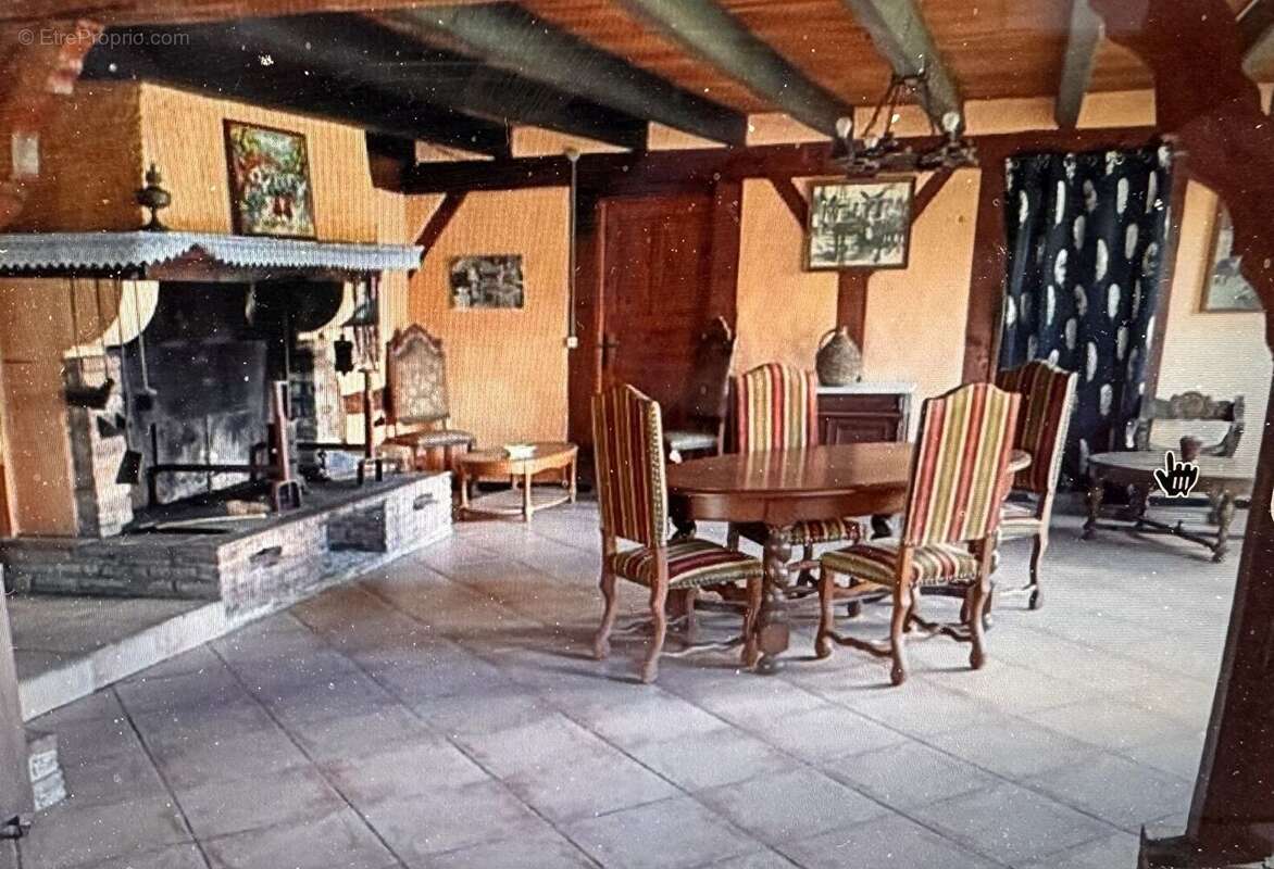 Maison à ESCOURCE