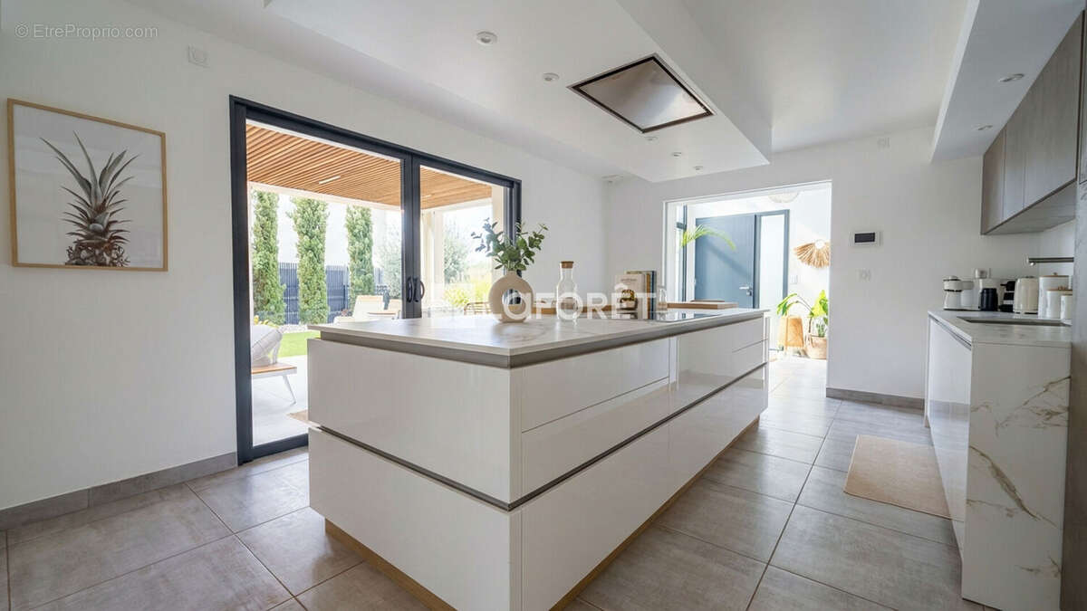 Maison à SAINT-CYR-SUR-LOIRE